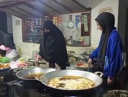 Penjual Gorengan Menjerit, Kenaikan Harga Minyak Goreng Semakin Tak Terkendali