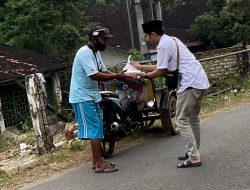 Pemuda Pecinta Kopi di Sumenep, Bagikan Ratusan Takjil di Bulan Suci Ramadan