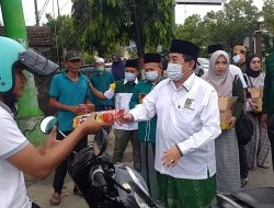 Bulan Suci Ramadan, DPC PKB Sumenep Bagikan Ribuan Kemasan Minyak Goreng Gratis
