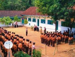 Latih Kemandirian Siswa, Yayasan Al-Jailani Candi Gelar Kemah Bersama