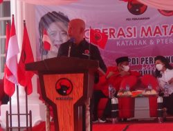 Ratusan Warga Antusias Jalani Operasi Katarak Gratis di DPC PDIP Sumenep