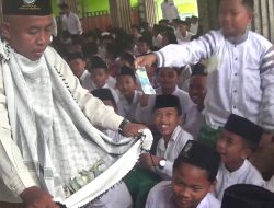 Ratusan Santri Ponpes At-Taufiqiyah Salat Gaib dan Galang Dana untuk Korban Gempa Bumi di Cianjur