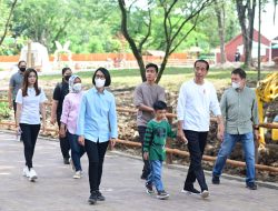 Cuti Bersama, Presiden Jokowi Ajak Cucu Kunjungi Solo Safari