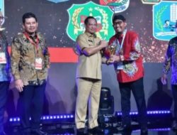 Permudah Pelayanan Kesehatan, Pemkab Sumenep Raih Pemghargaan UHC dari Pusat