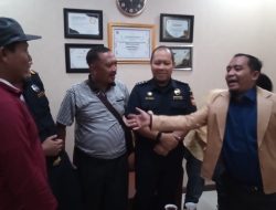Peduli Petani Tembakau, Sejumlah Pemuda Datangi Kantor Bea Cukai Cabang Pamekasan