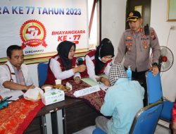 Polres Sumenep Gelar Pengobatan Gratis, Vaksinasi dan Bagi Sembako Sambut Hari Bhayangkara ke-77