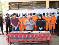 Ungkap Kasus Narkoba, Polres Sumenep Amankan 8 Tersangka, 10,56 Gram Sabu dan 303 Pil Y