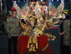 Spektakuler, Bupati Fauzi Apresiasi Madura Ethnic Carnival 2023 Mampu Hipnotis Ribuan Penonton