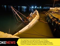 Bawa Ribuan Kayu Jati, Kapal Laut Mengalami Kecelakaan Saat Hendak Sandar di Pelabuhan Kalianget Sumenep
